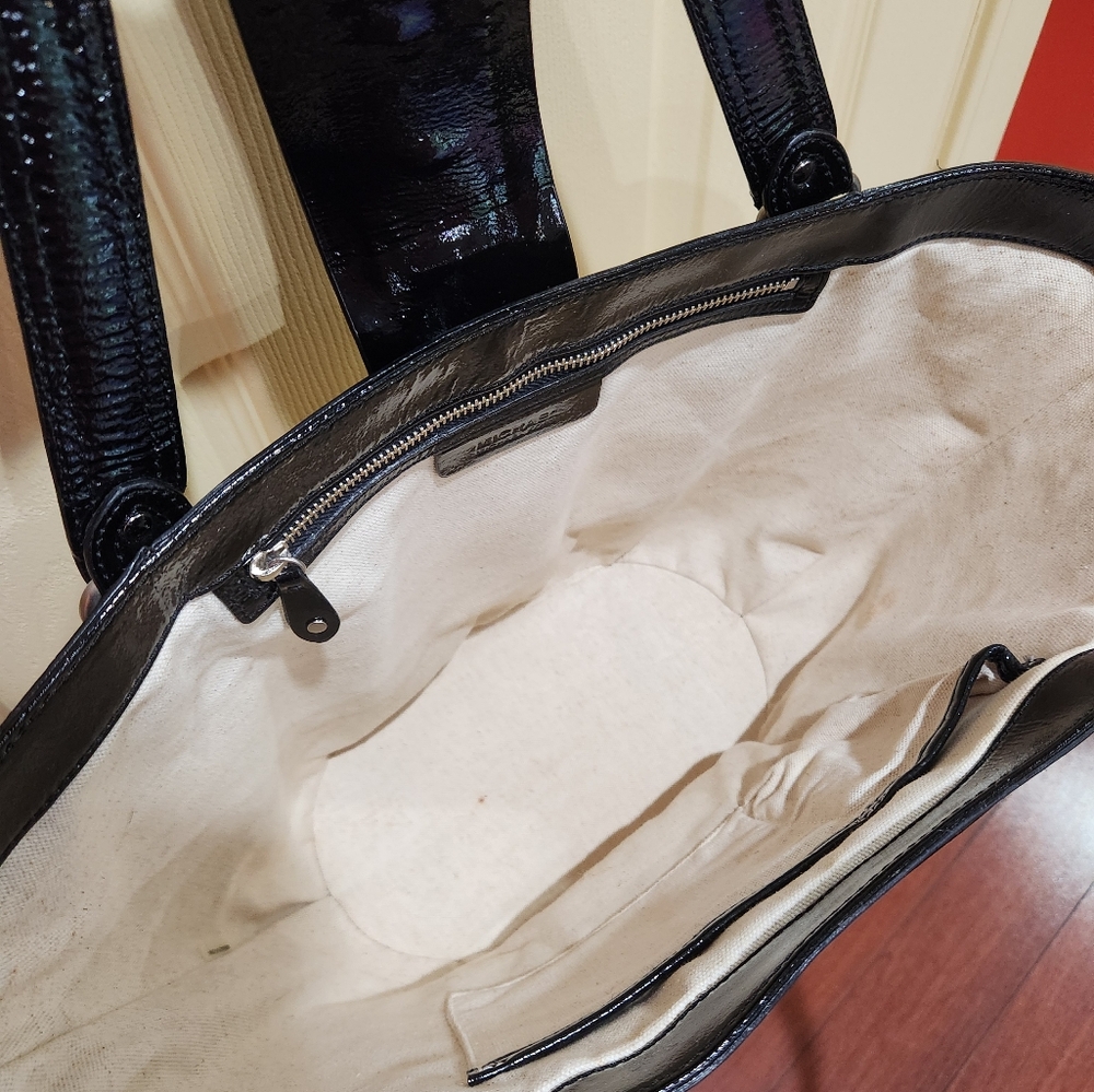 Michael Kors Shoulder Weave & Leather Trim Bag - Picture 10 of 12